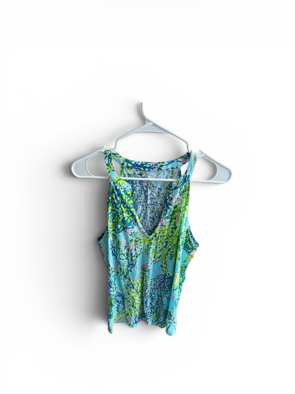 Lilly Pulitzer M Vibrant Sleeveless V-Neck Reef Print Tank Top - Blue/Green